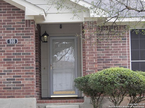 3rd image of 900 Bending Brook Dr