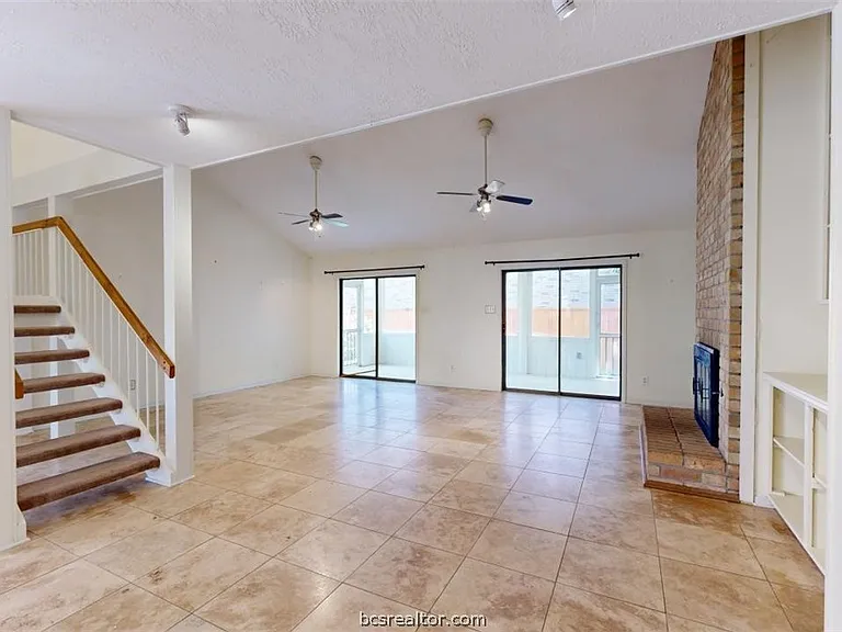3004 Gleneagles Ct — Photo 3