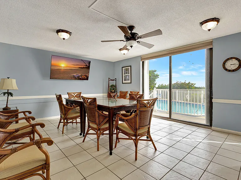 840 Ocean Dr #806 — Photo 48