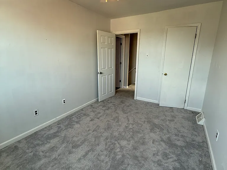 10211 Ambridge Pl — Photo 14
