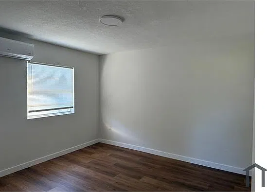 5 bed, 1456 sqft, $3,700 — Photo 4