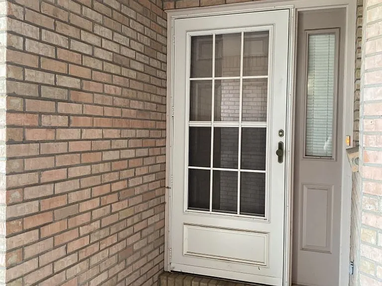 2325 Northbrook Dr — Photo 6