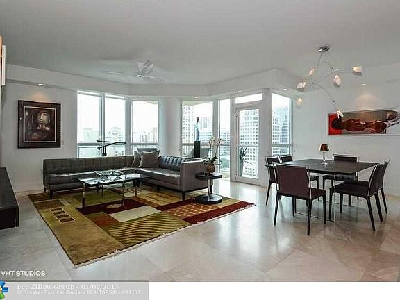 3rd image of 111 SE 8th Ave APT 1403