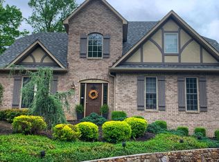 2512 Hollowdale Dr, Roanoke, VA 24018