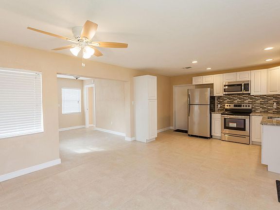 3rd image of 2792 Myers Dr NE
