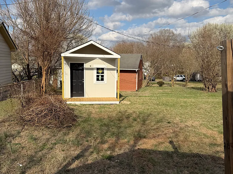 1409 Jackson St — Photo 4