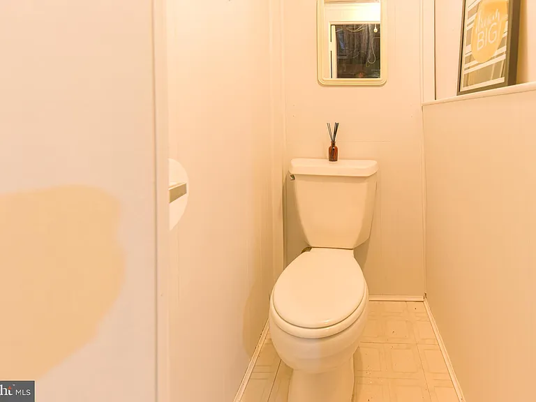 1130 Linden Ave — Photo 20