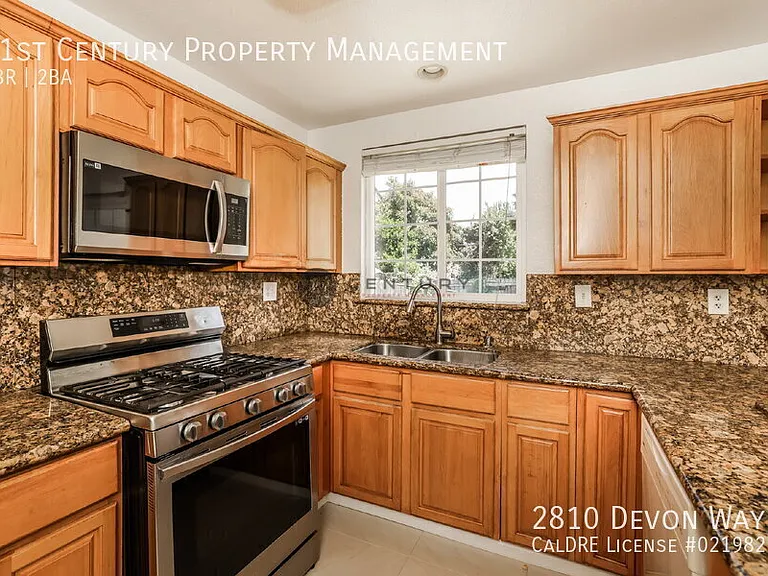 2810 Devon Way — Photo 24