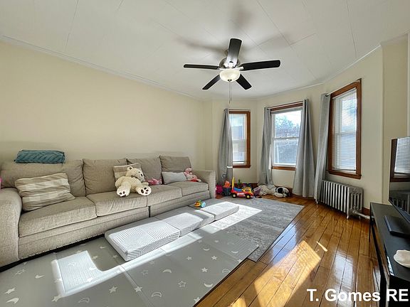 2nd image of 219 Watertown St #1