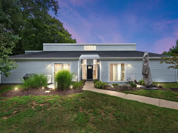1000 W Buffalo St #30, New Buffalo, MI 49117