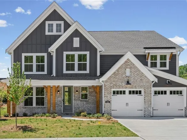 150 Hidden Fields Way, Hoschton, GA 30548