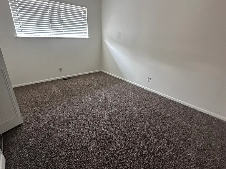 1833 Fern Ave — Photo 10