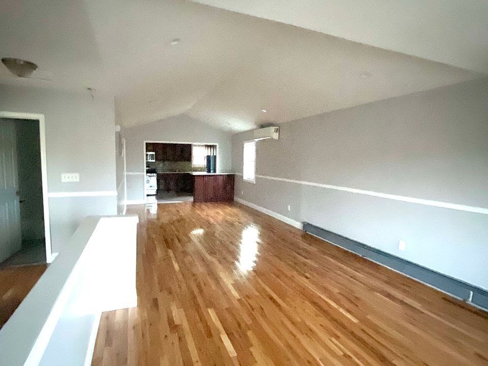 2nd image of 138-58 Brookville Blvd