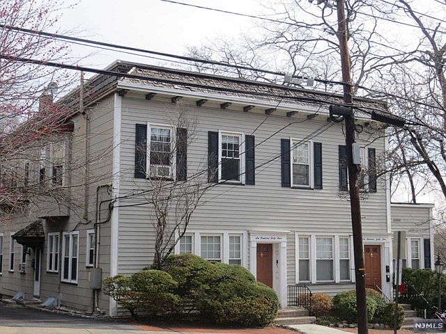 1st image of 644 Oradell Ave APT 6
