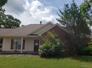 1922 Denny Dr, Deatsville, AL 36022