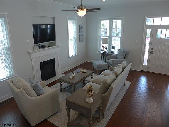 5th image of 1236 Wesley Ave Unit 1