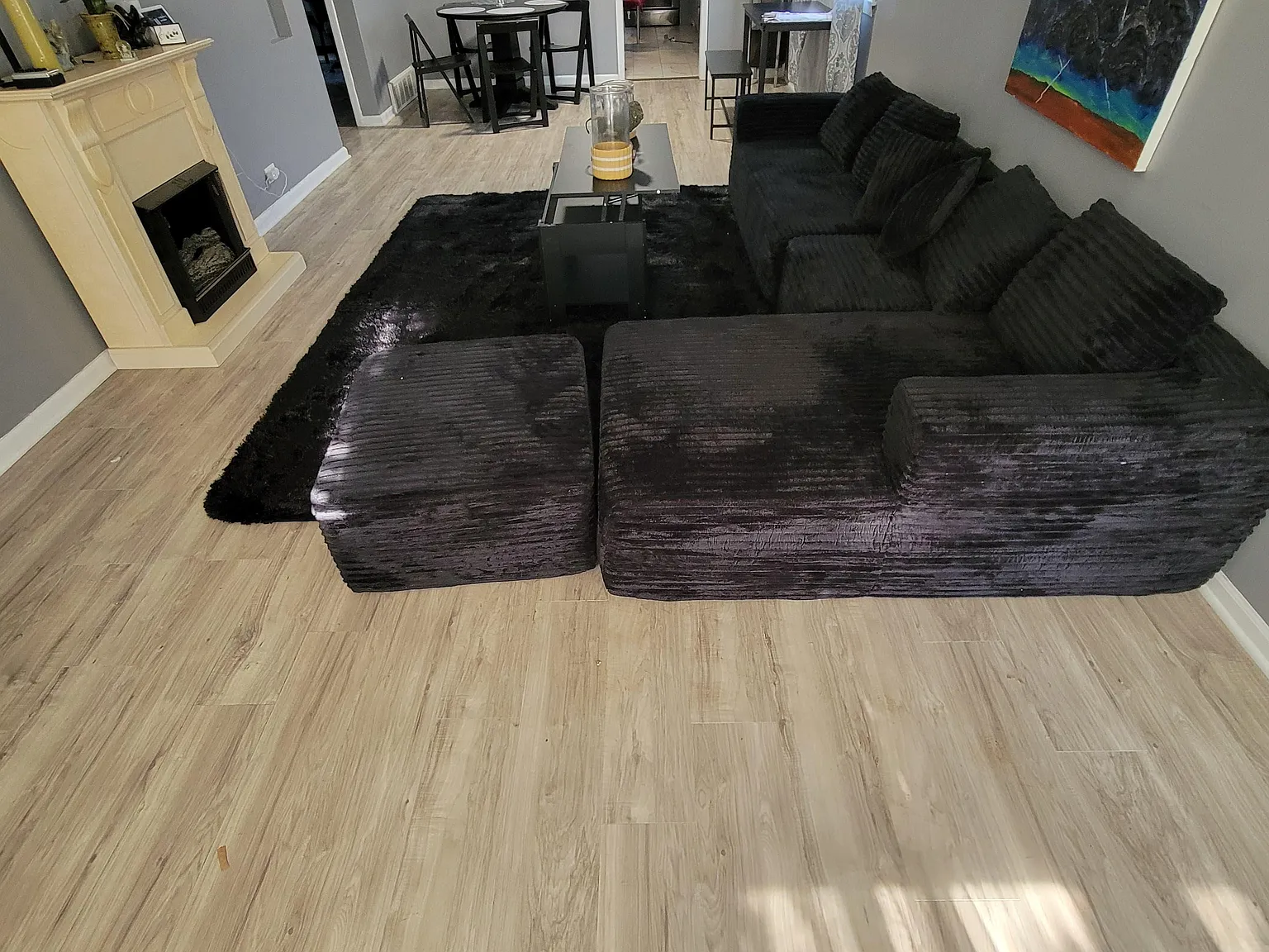 3 bed, 2.0 bath, 2300 sqft, $1,139 — Photo 4