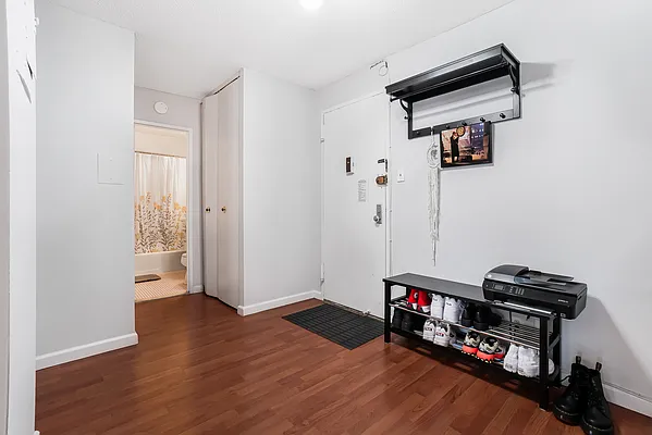 Rented by Prime Realty | media 9