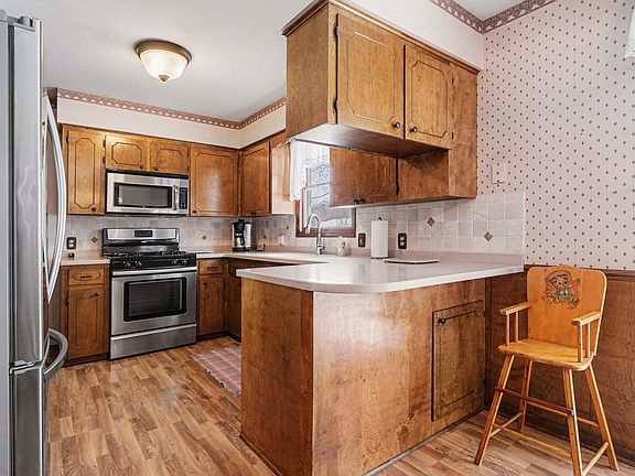 4th image of 4108 Crestlane Dr