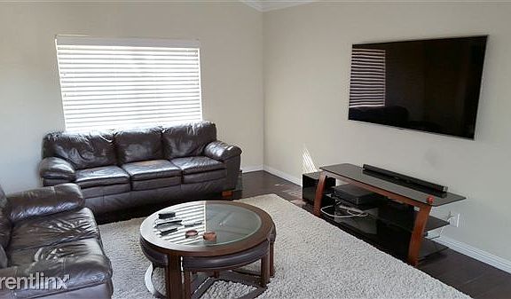 4.family_room
