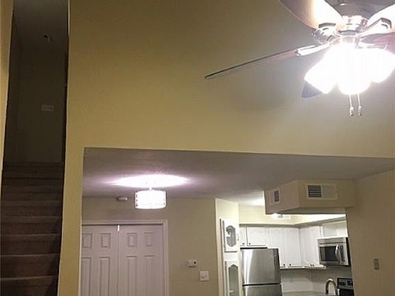 2nd image of 3109 Sondra Dr APT 204