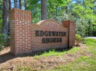 2 Edgewater Dr, Prosperity, SC 29127