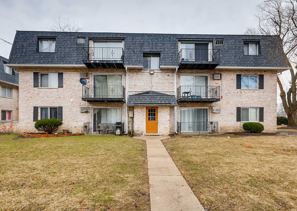 1st image of 1305 N Baldwin Ct Unit 1C