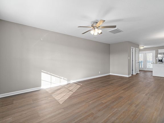 3rd image of 955 Big Sky Dr #H