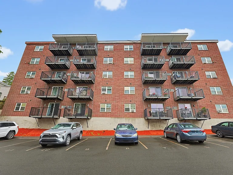 70 Warren Ave #1-4 — Photo 10