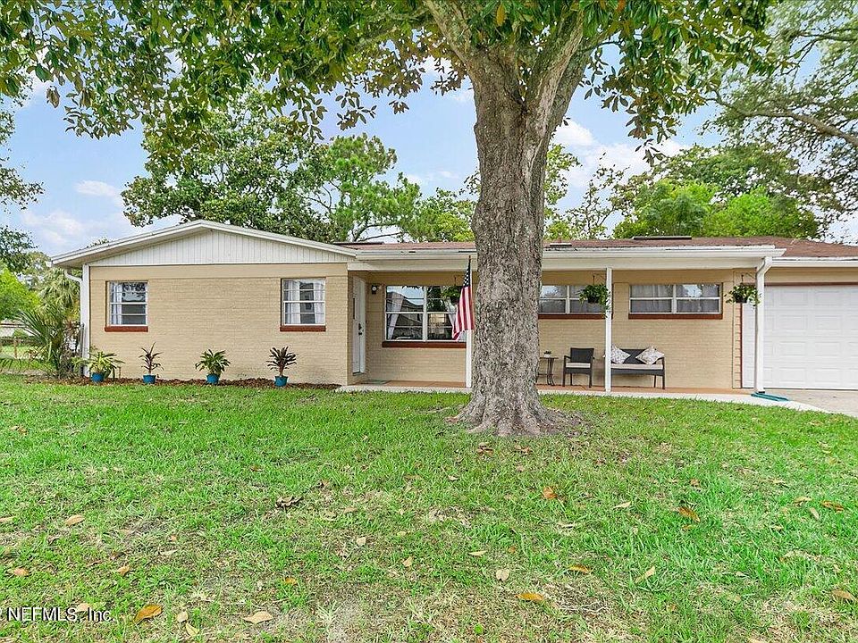 1st image of 424 Oceanwood Dr