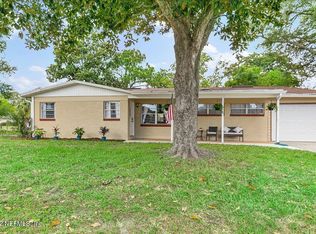 424 Oceanwood Dr, Neptune Beach, FL 32266