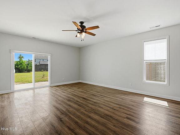 5th image of 738 Pine Cone Drive
