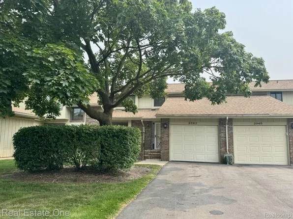 2963 Meadowbrook Dr, Rochester, MI 48309