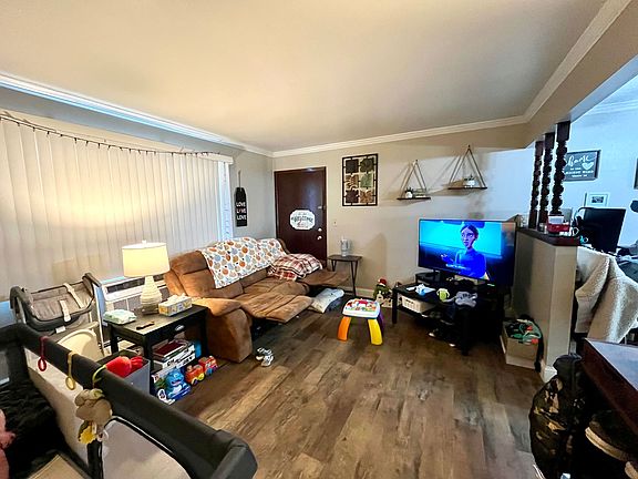 3rd image of N114W15518 Sylvan Cir #9
