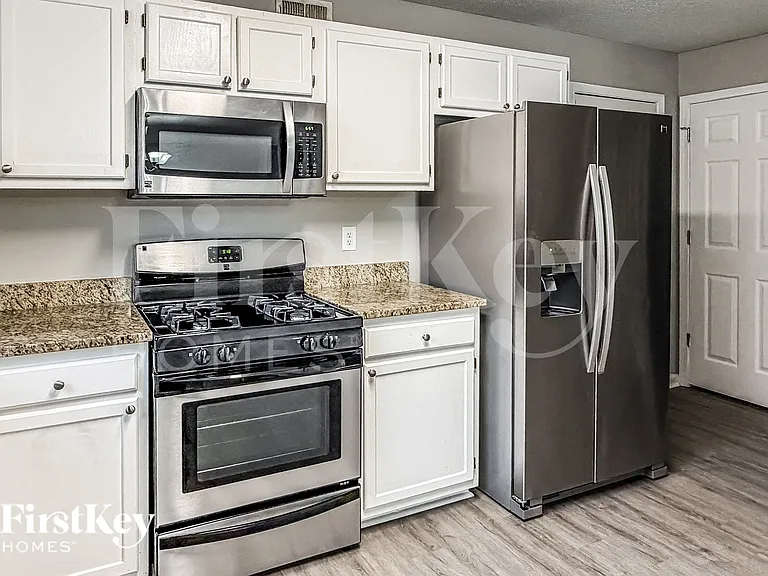 2701 Chadwick Ln NW — Photo 7