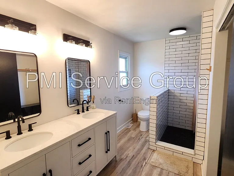 7749 Lyman Ave — Photo 12