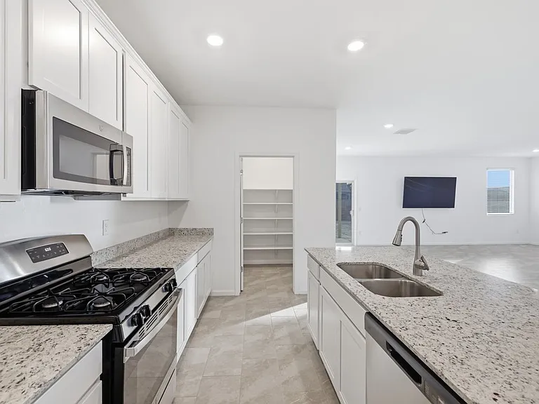 12395 N Pomeroy Ave — Photo 10