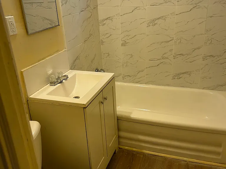 2065 Wright St — Photo 5