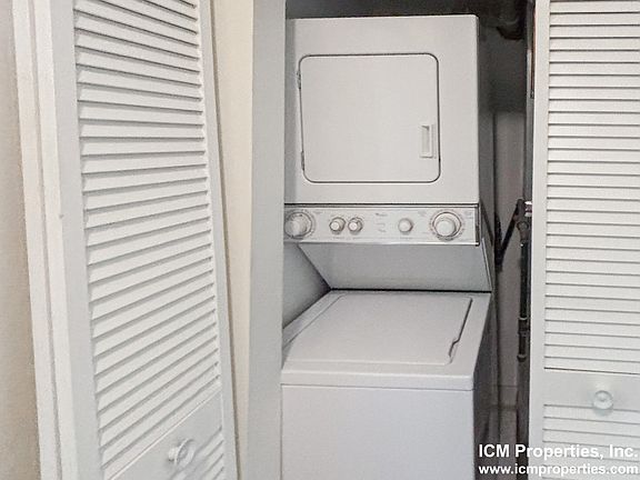 3rd image of 5063 N Winchester Ave APT 1
