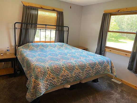 Master Bedroom Approx 12x14