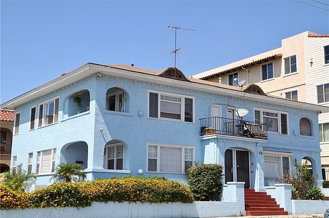 2nd image of 831 S Grand Ave
