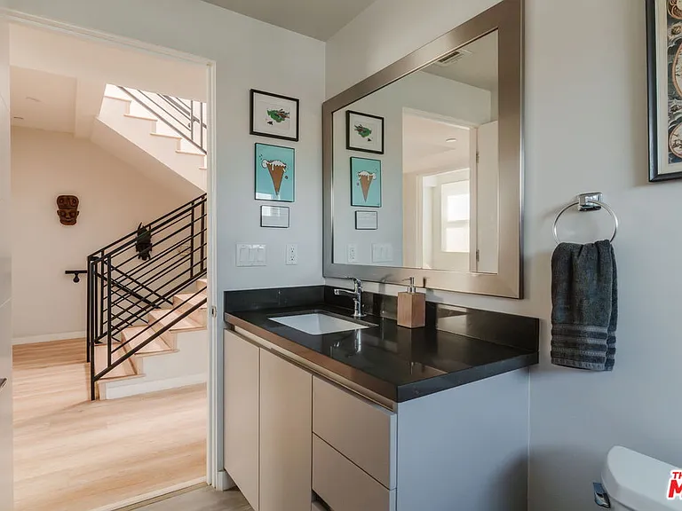 6072 Pickford St — Photo 26