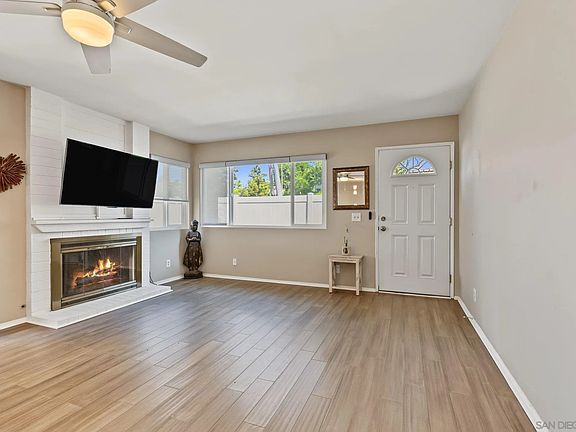 3rd image of 1906 Park Dale Ln