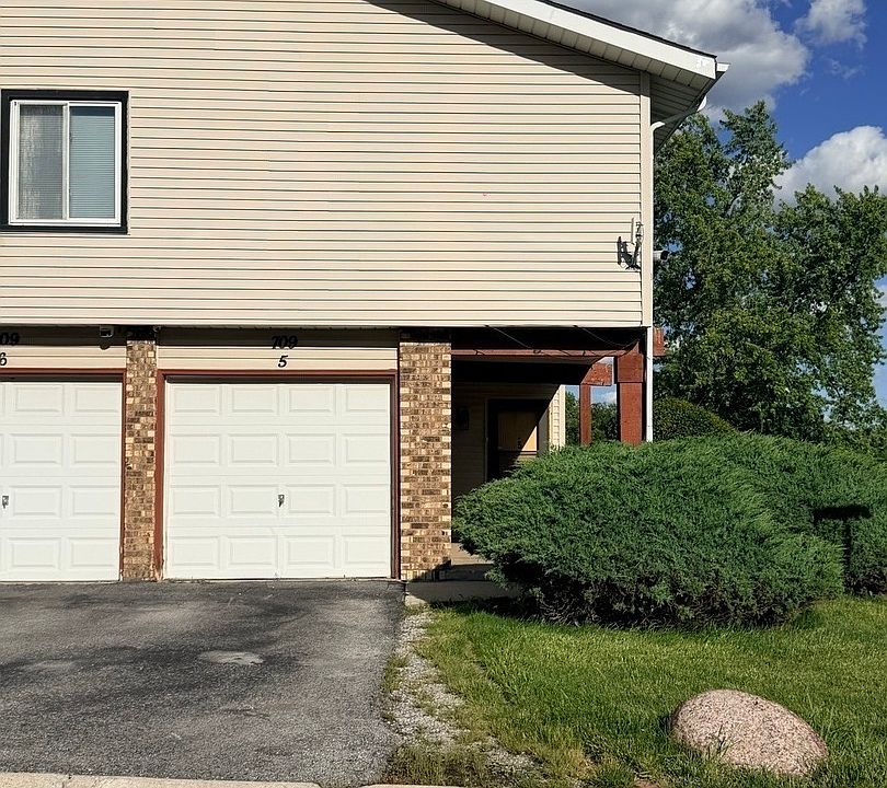 1st image of 709 Spring Ct #5