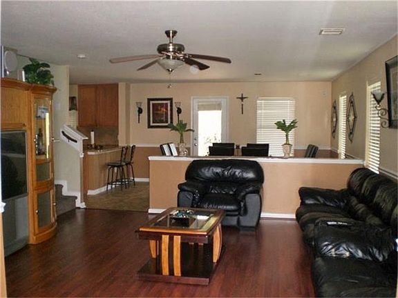 3rd image of 6523 Hawthorne Falls Ln