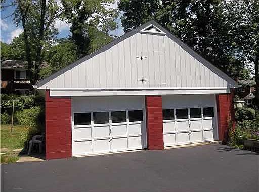 2nd image of 124 Bridle Rd