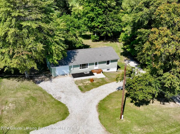 3490 Battle Creek Rd, Charlotte, MI 48813