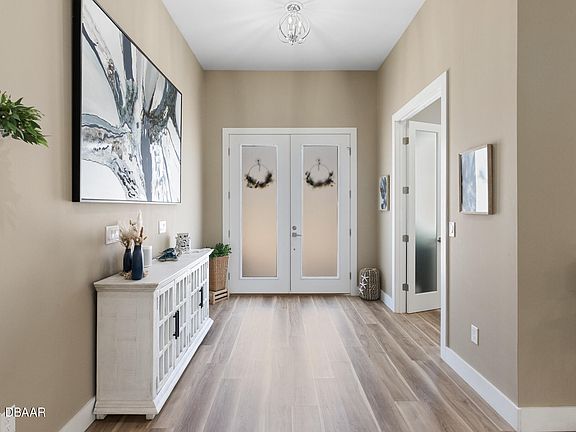 5th image of 6 Birchwood Dr