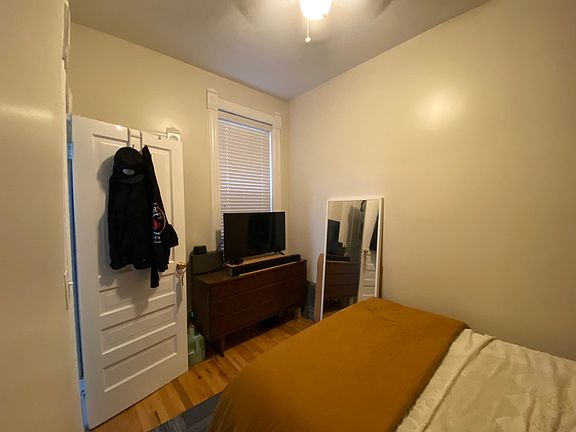 4th image of 1456 N Maplewood Ave APT 2F