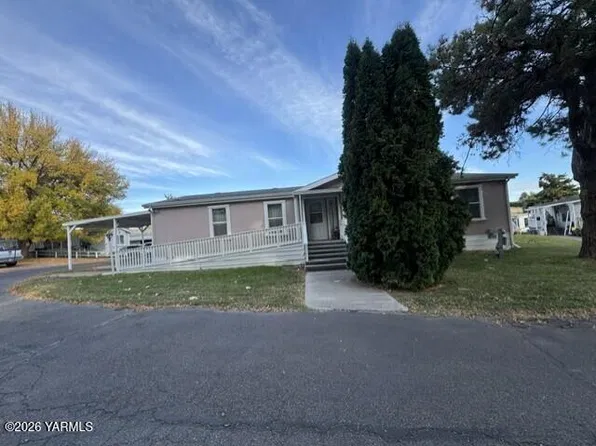 811 2nd Ave #22, Zillah, WA 98953